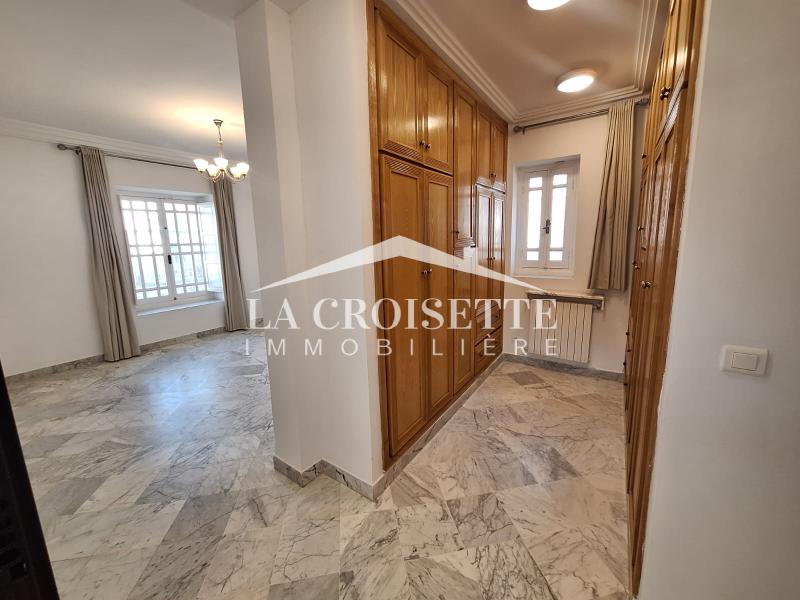 Villa S+6 à La Marsa